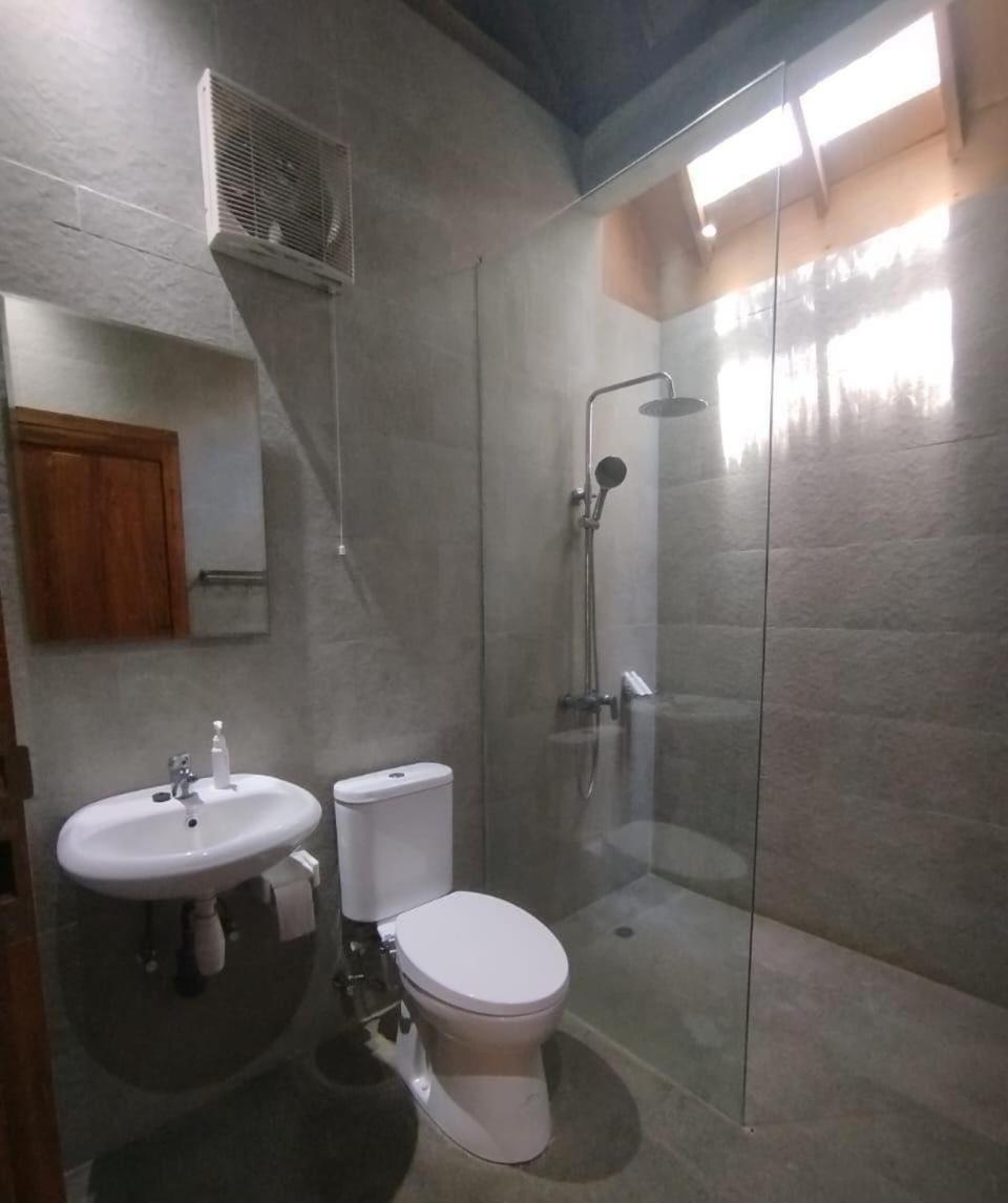 Villa Lova Sambirenteng Gretek Dış mekan fotoğraf
